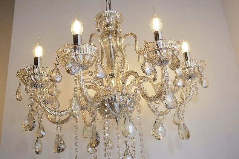 Kristallkrona GRACE, elegant kronljus i klassisk design, bärnsten-färgade kristaller - Bild 7